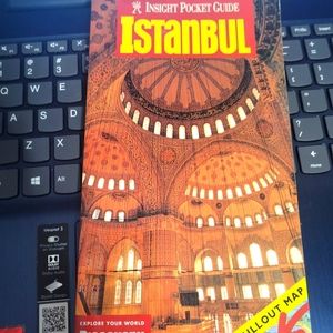 Book - Insight pocket guide Istanbul with pullout map
